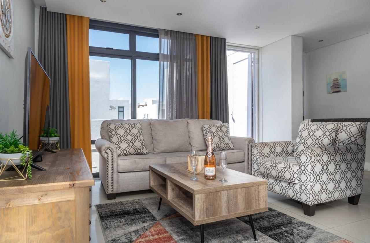 Apartment Luxury Penthouse With Balcony In Eden On The Bay